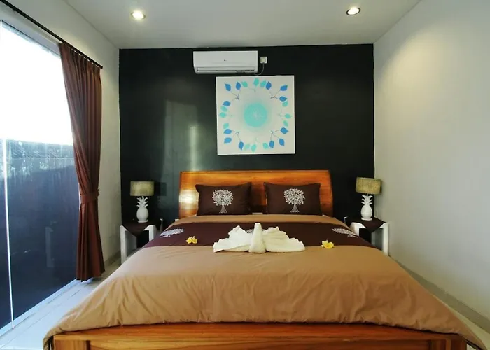 Dreamz - Six Bedrooms Private Villa Legian (Bali)